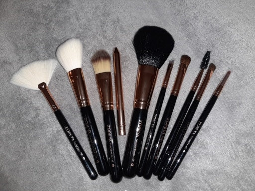 10-Piece Fiber Makeup Brush Set with Portable Pack – Perfect for Beginners & Pros