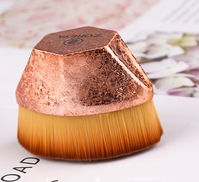 Magic Foundation Brush – Soft, Powder-Saving, Portable Design