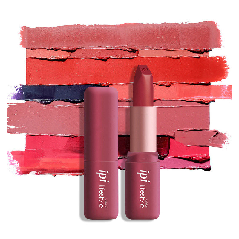 Soft Velvet Matte Lipstick – Rich Colors in Mocha Milk Tea, Red Brown Maple Leaf, Red Tassel Tomato, and Retro Red